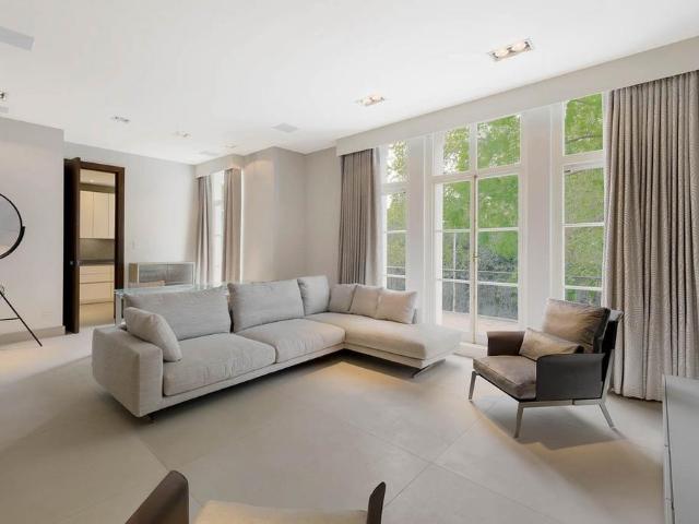 Apartment for rent in Brompton, Greater London