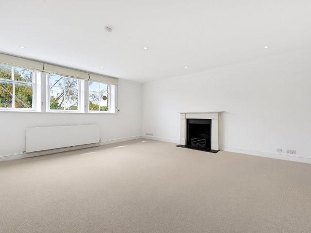 Apartment for rent in Brompton, Greater London