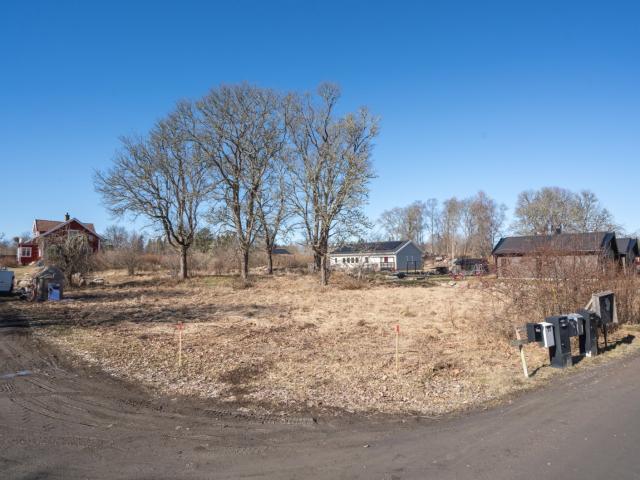 Tomt till salu i Vattholma, Uppsala