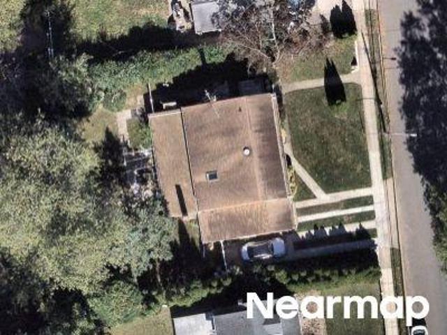 House for sale in Malverne Park Oaks, Lakeview