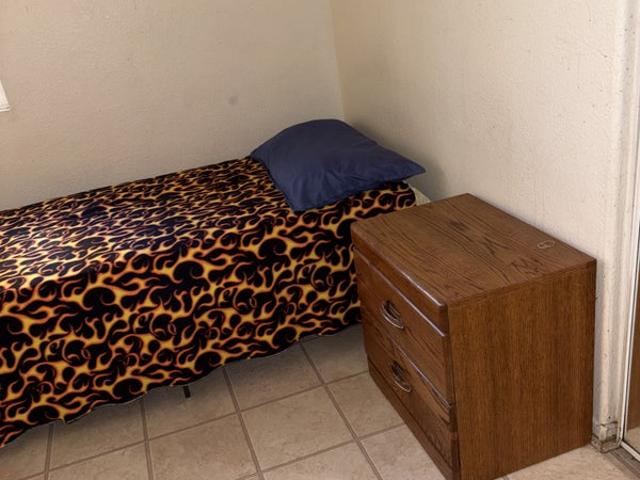 Room for rent in Ontario, California