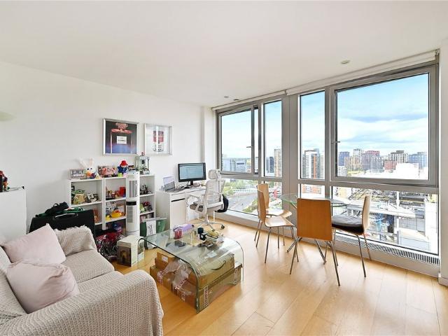 Studio for rent in New Providence Wharf, Greater London