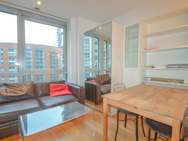Studio for rent in New Providence Wharf, Greater London