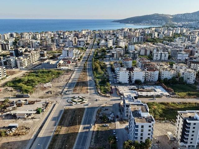 Kum, Finike içerisinde satılık mülk