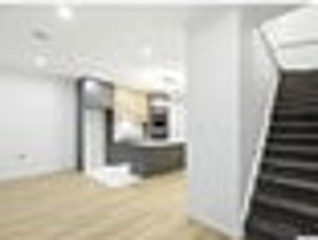 Townhouse for rent in Bellfield Estate, Papakura