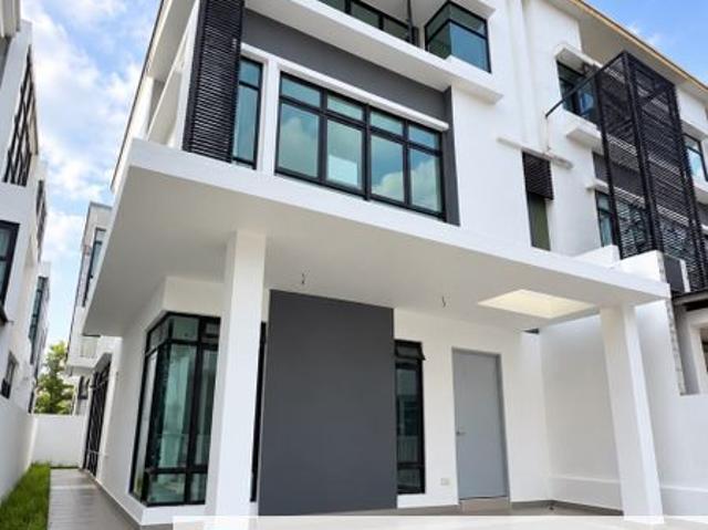 House for sale in Taman Mutiara Mas, Iskandar Puteri