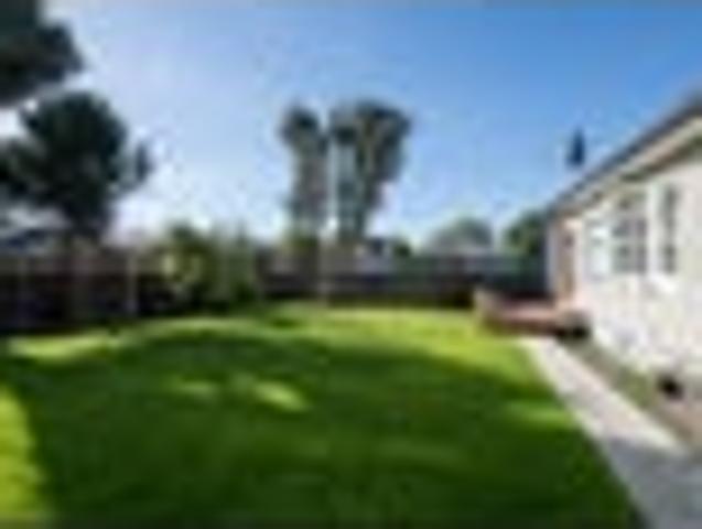 House for rent in Chaslands, Canterbury