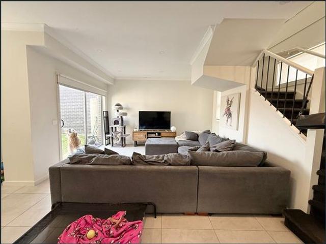 Townhouse for rent in Camerons Creek, Victoria