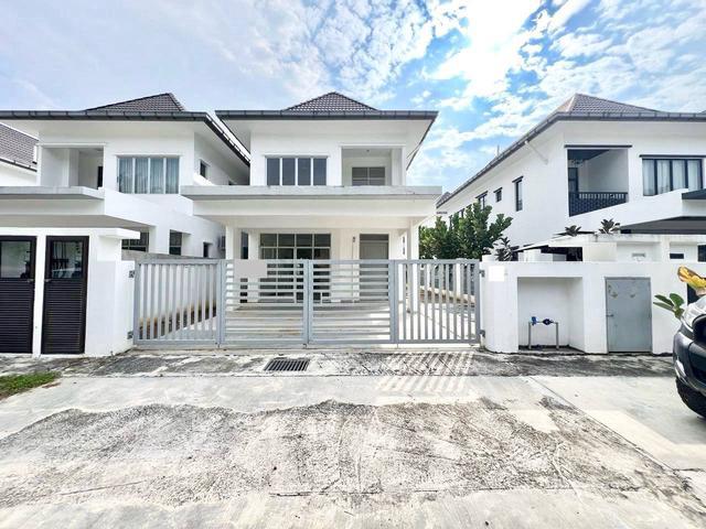 Residential House for sale in Petaling, Alam Impian