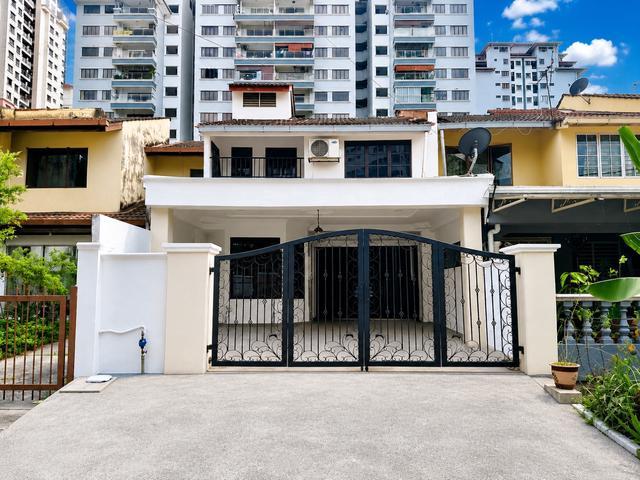 Terraced House for sale in Country Heights Damansara, Kuala Lumpur
