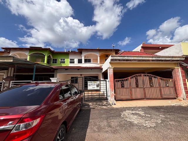 Terraced House for sale in Alai, Malaka