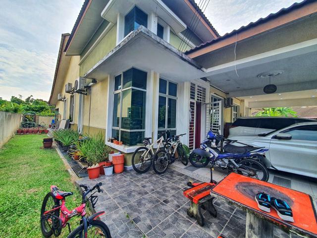 Residential House for sale in Malaka