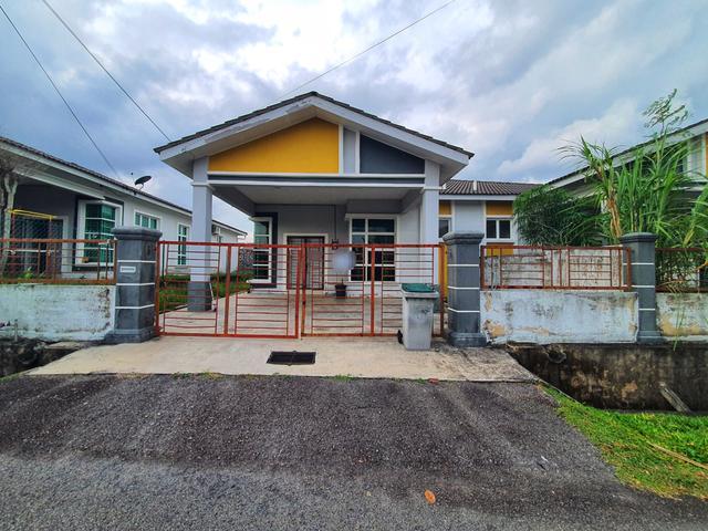 Residential House for sale in Malaka
