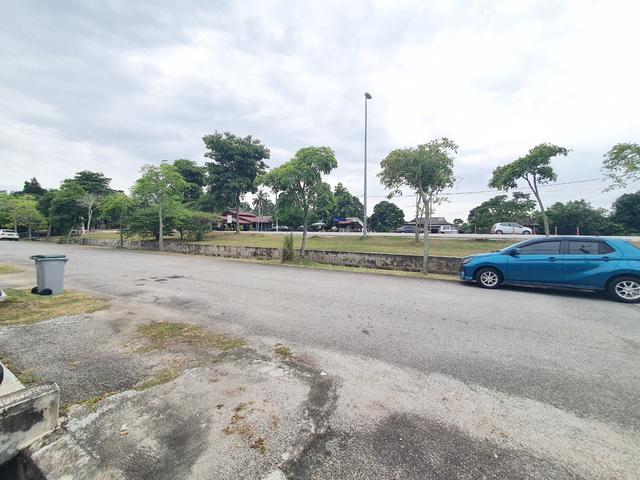 Terraced House for sale in Malaka