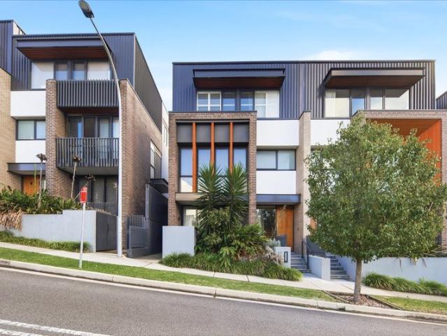 Townhouse for rent in Sydney, New South Wales