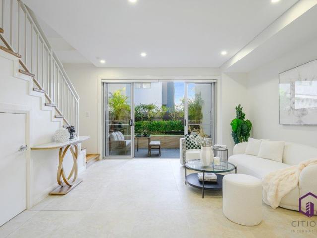 Townhouse for rent in East St Ives, Sydney