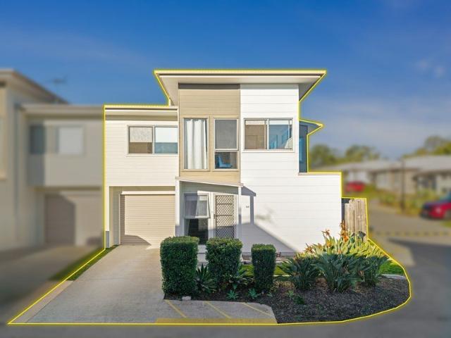 Townhouse for sale in Toombul, Queensland