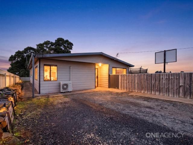 House for sale in Heybridge, Tasmania
