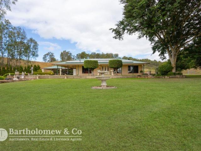 Cottage for sale in Cainbable, Queensland