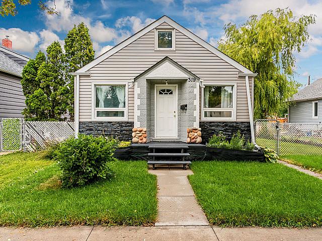 House for sale in East St. Paul, Manitoba