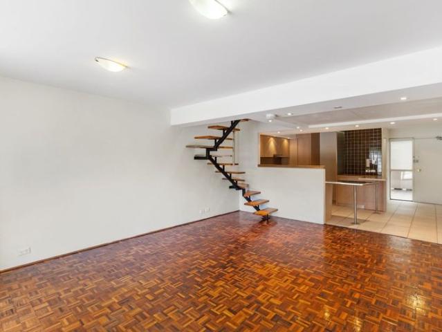 Apartment for rent in Lower North Shore, Sydney