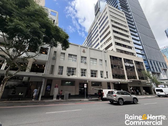 Retail for rent in Toombul, Queensland