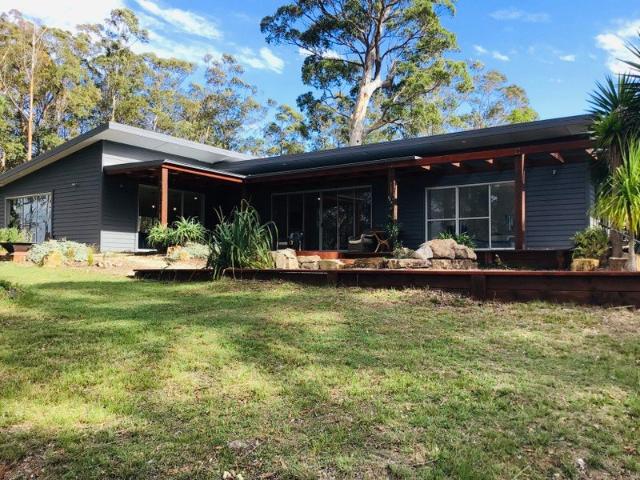 Cottage for sale in Tarbuck Bay, New South Wales