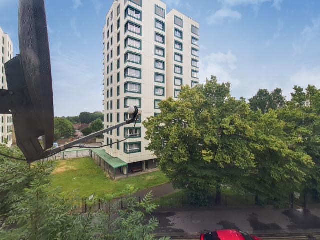 Apartment for rent in London Borough of Croydon, South Norwood