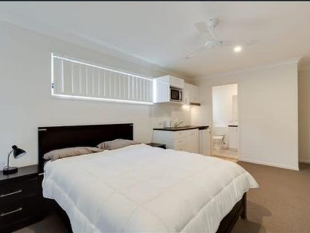 Granny Flat for rent in Toombul, Queensland