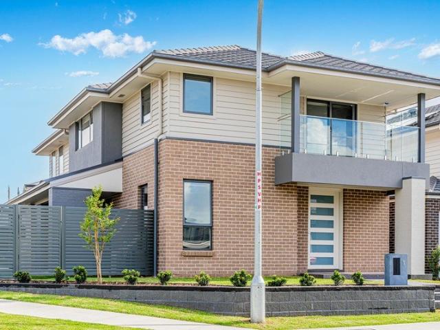 Cottage for sale in Oakville, Sydney