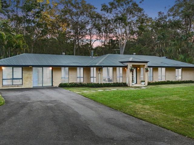 Cottage for sale in Toombul, Queensland