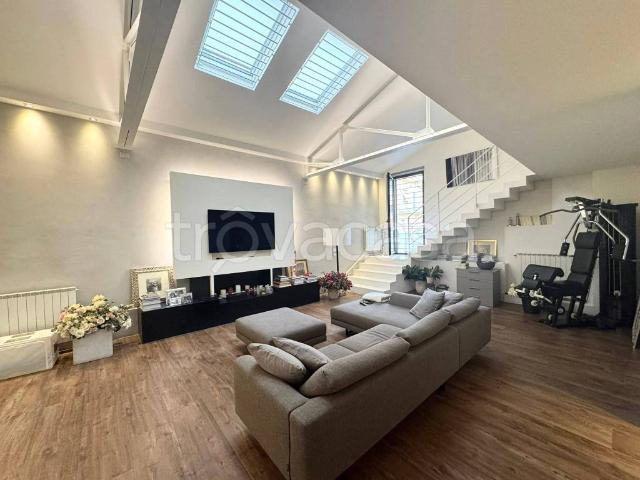 Loft in vendita a Palazzo Del Pero, Toscana