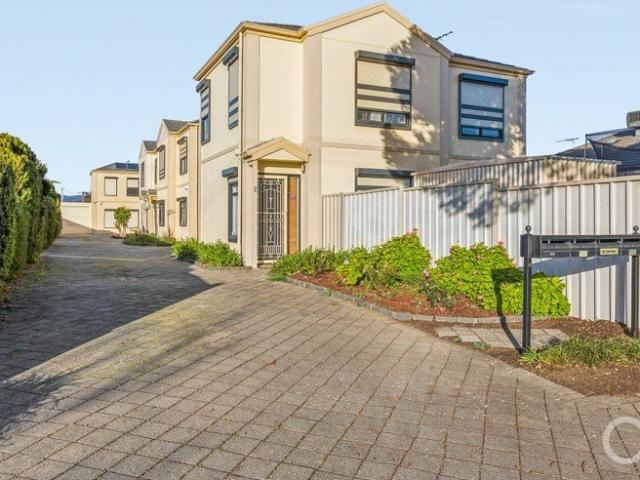 Townhouse for sale in Horseshoe Creek, South Australia