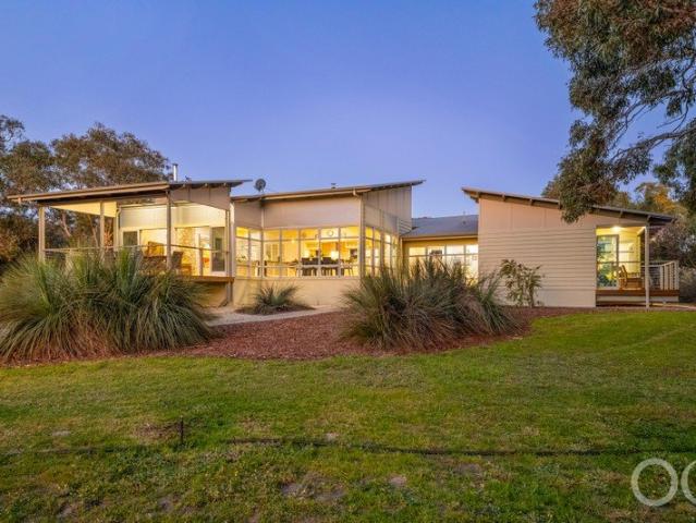 Cottage for sale in Horseshoe Creek, South Australia