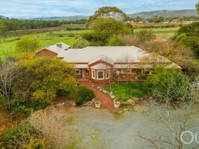 Cottage for sale in Horseshoe Creek, South Australia