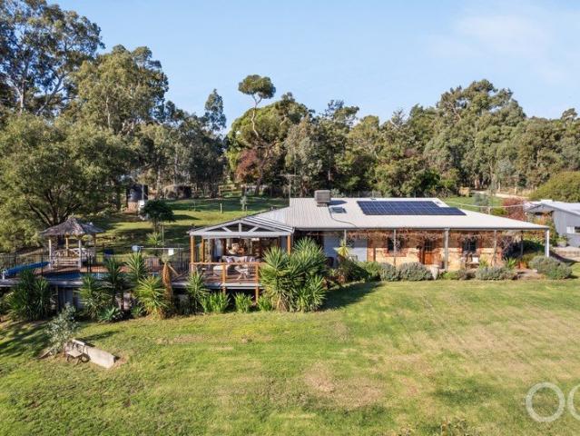 Cottage for sale in Horseshoe Creek, South Australia