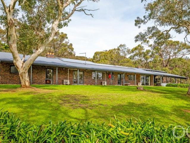 Cottage for sale in Horseshoe Creek, South Australia