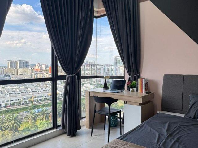 Room for rent in Petaling, Alam Impian