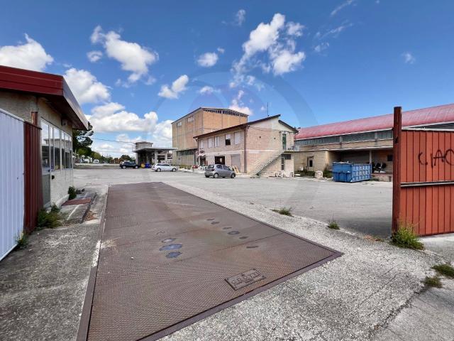Locale Commerciale in vendita a Arielli, Abruzzo