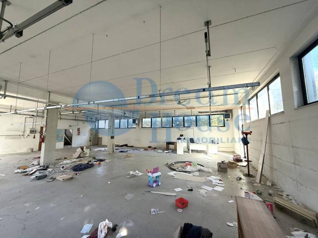 Capannone in vendita a Unione dei Comuni della Val Vibrata, Martinsicuro