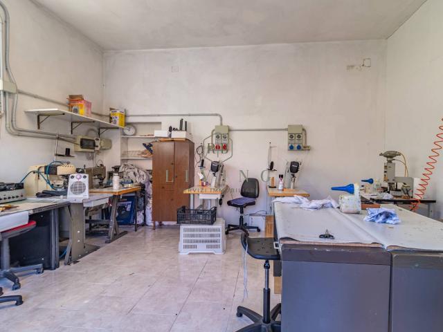 Capannone in vendita a Marche, Ascoli Piceno