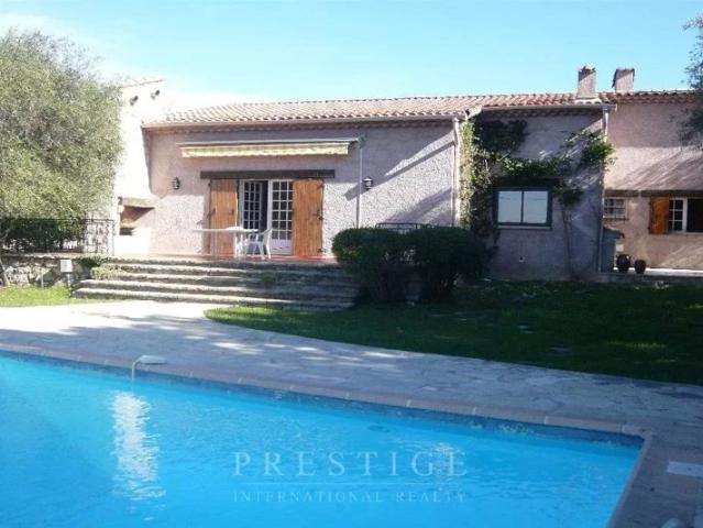 Maison location à Grasse, Châteauneuf-grasse