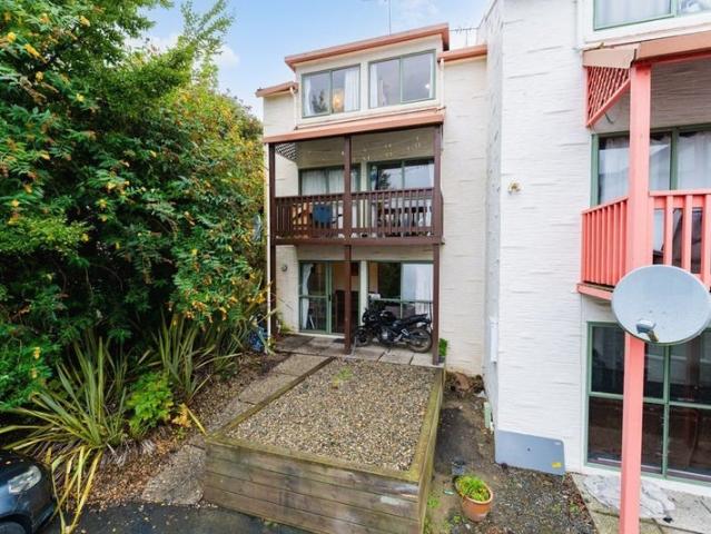 Apartment for rent in Otakou