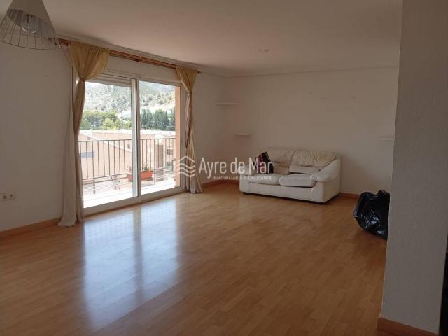 Piso en venta en Barri de Segorb, l'Alacantí