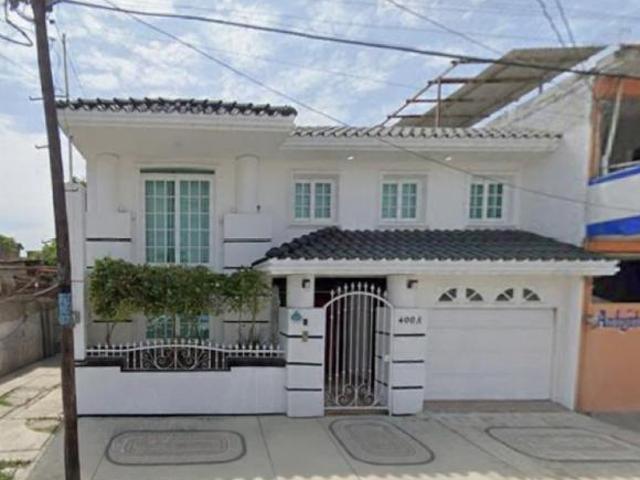 ¡OPORTUNIDAD! Casa en Col. Cazones, Poza Rica: La Zona más Exclusiva, Segura y de Mayor Tradición