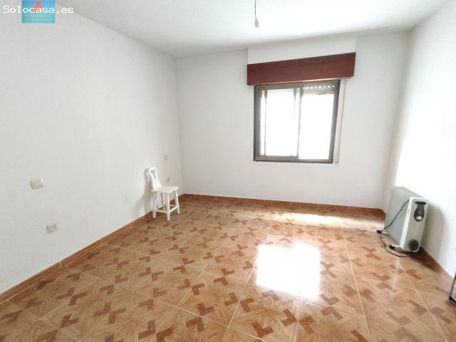 Casa en venta en Burgohondo, Ávila