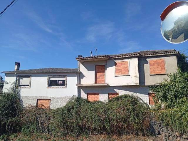 Casa en venta en Valdeorras, Galicia