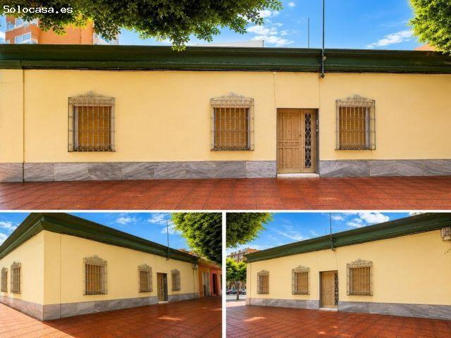 Casa en venta en Los Ángeles, Almería