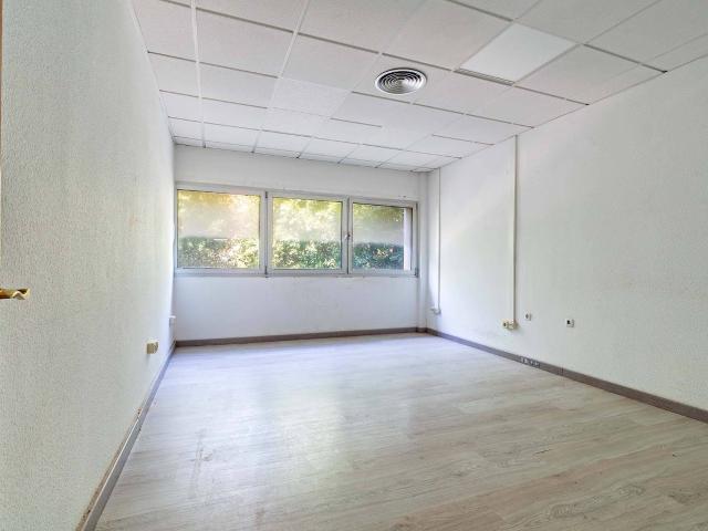 Oficina en venta en Cortijo Grande, Almería