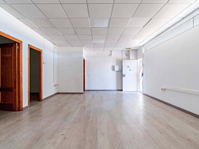 Oficina en venta en Cortijo Grande, Almería
